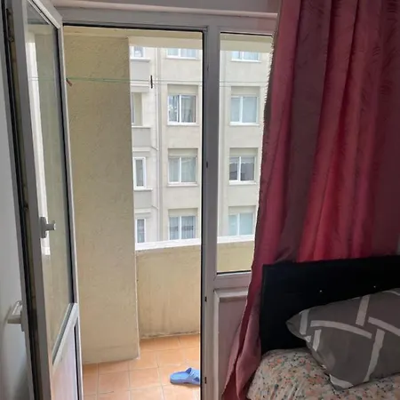 Konukevi Site Icerisinde Ozel Asansorlu